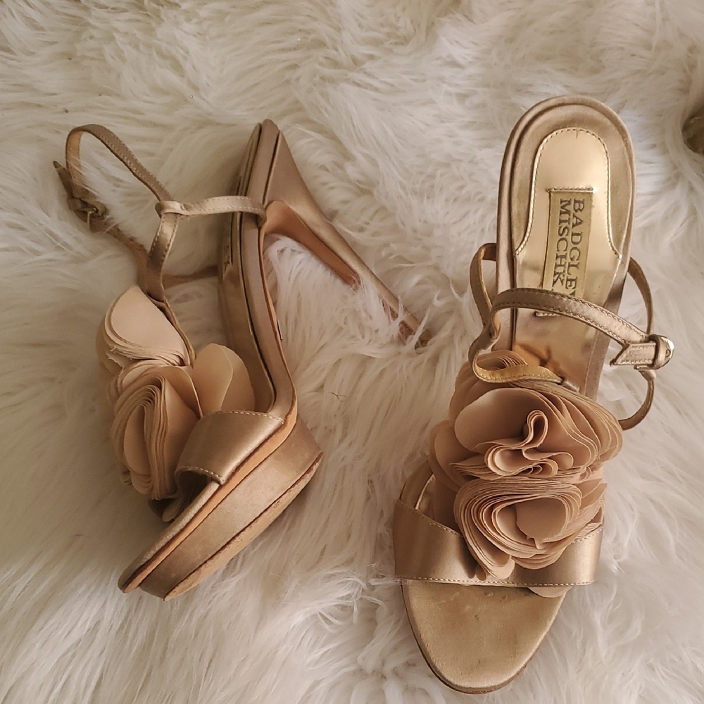 Badgley Mischka Gold Floral Heels - Picture 2 of 12